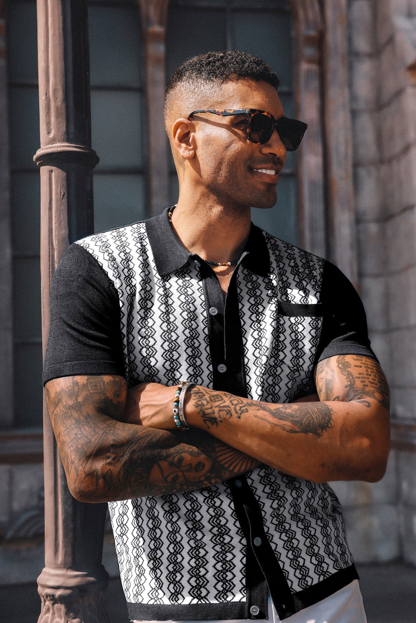 Men Contrast Color Cardigan Short Sleeve Lapel Collar Button-up Knitwear - Image 3