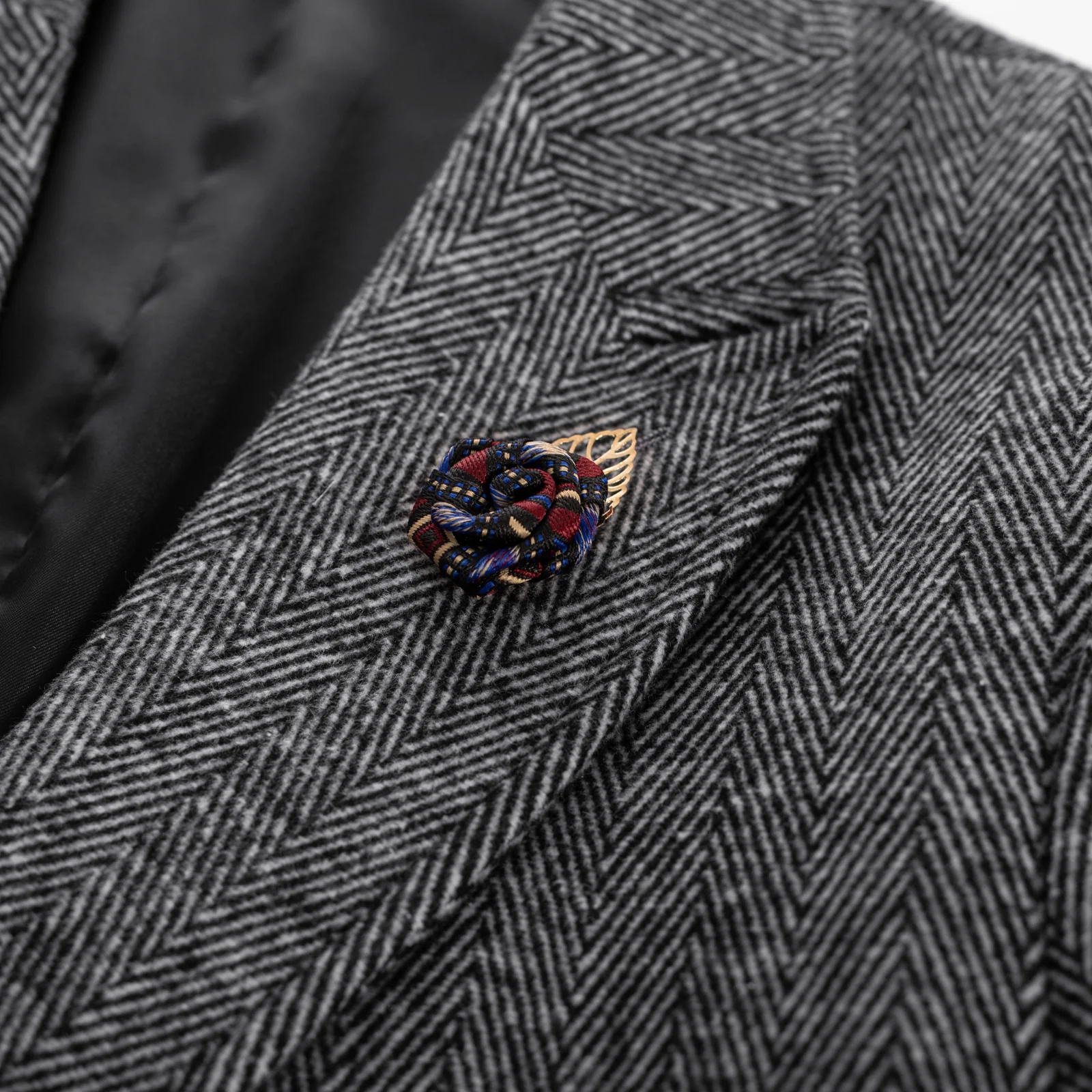 Men Herring Bone Pattern Overcoat Peak Lapel Back Slit Knee Length Coat - Image 11