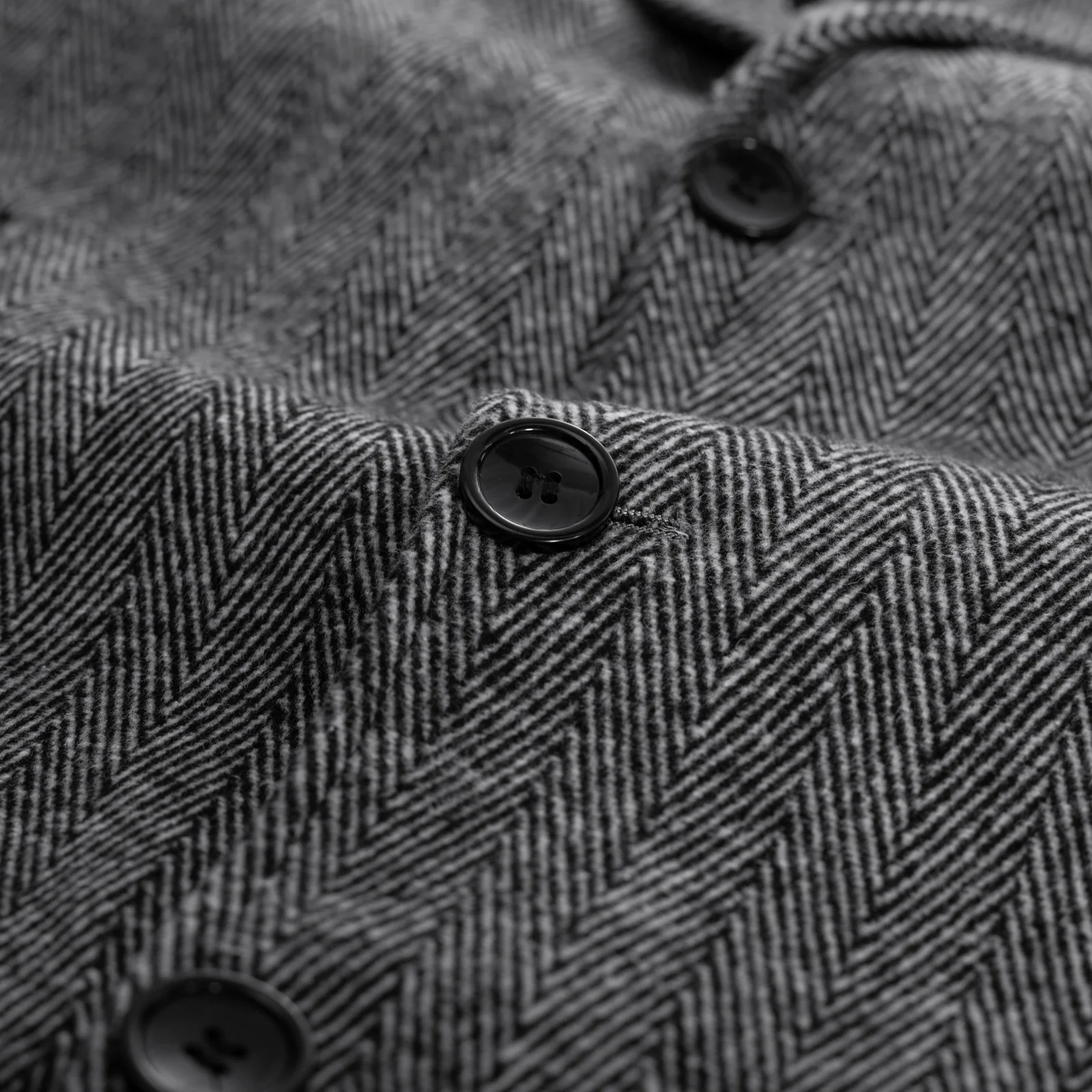 Men Herring Bone Pattern Overcoat Peak Lapel Back Slit Knee Length Coat - Image 12