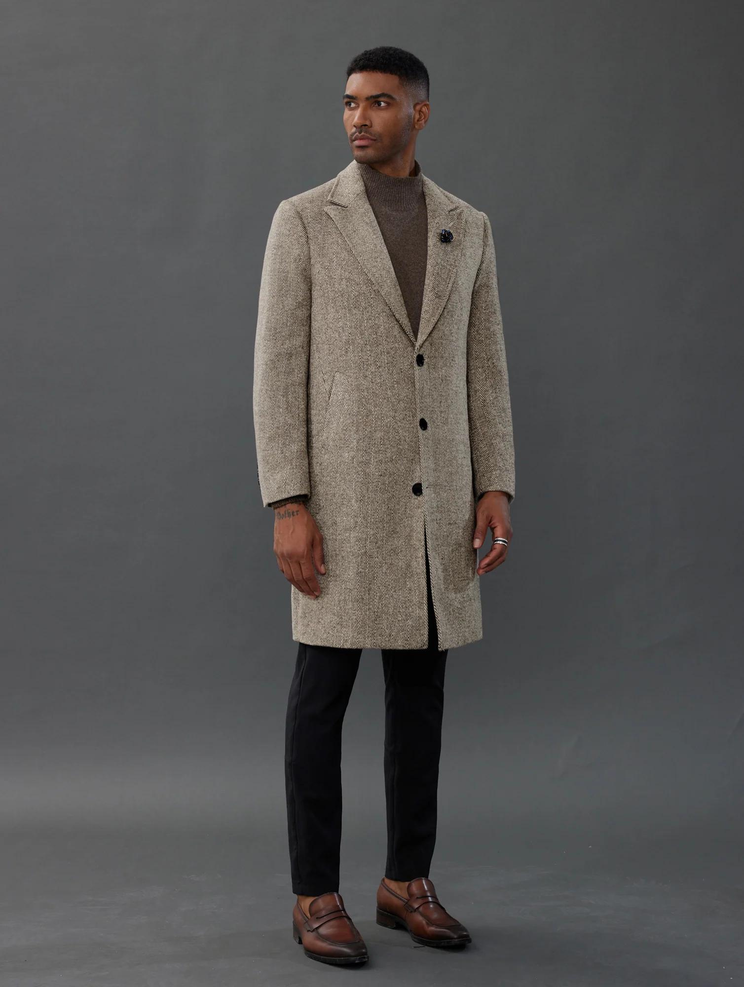 Men Herring Bone Pattern Overcoat Peak Lapel Back Slit Knee Length Coat - Image 7