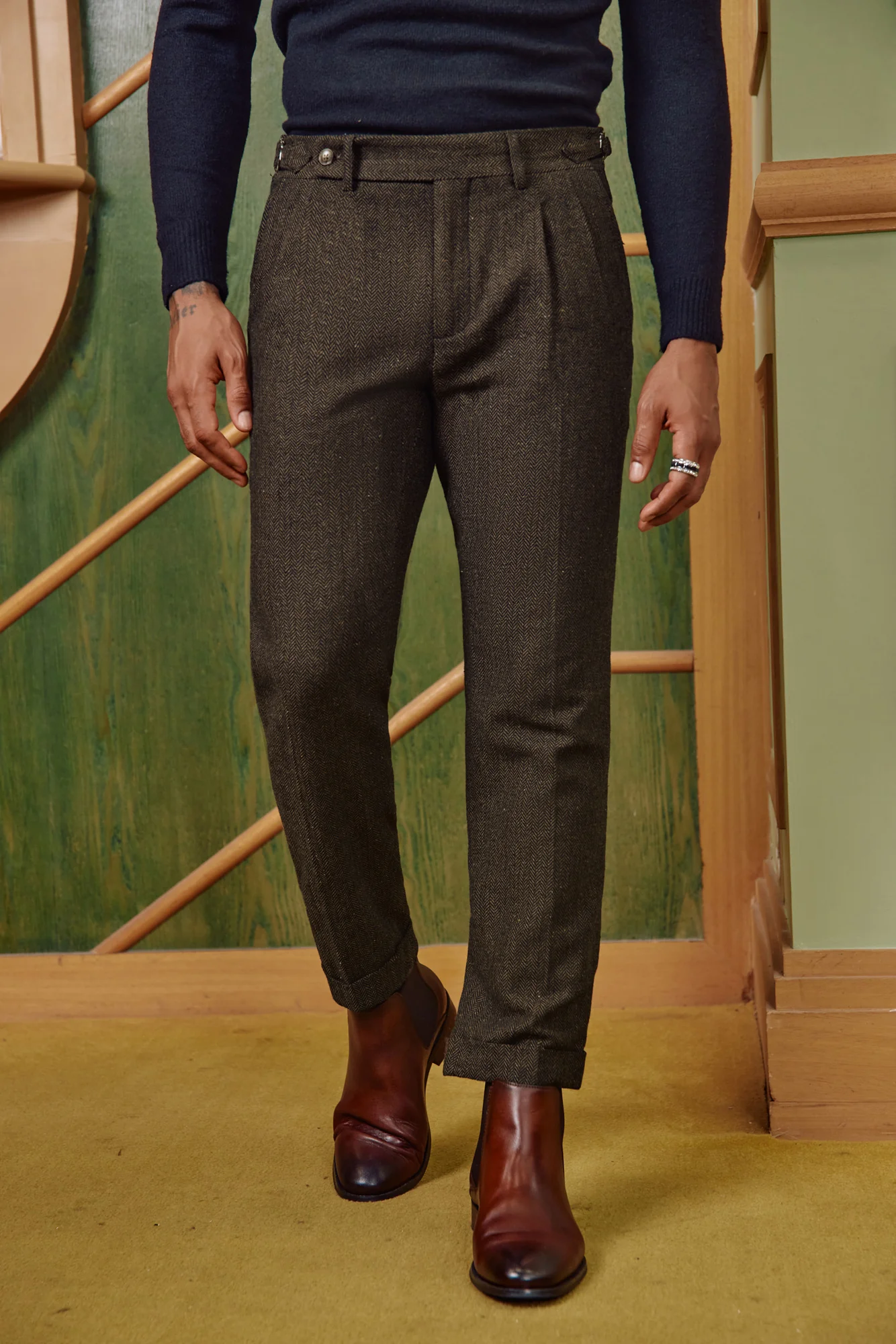 Men Stylish Capri Pants Fold-up Leg Opening Cropped Length Trousers - Image 11