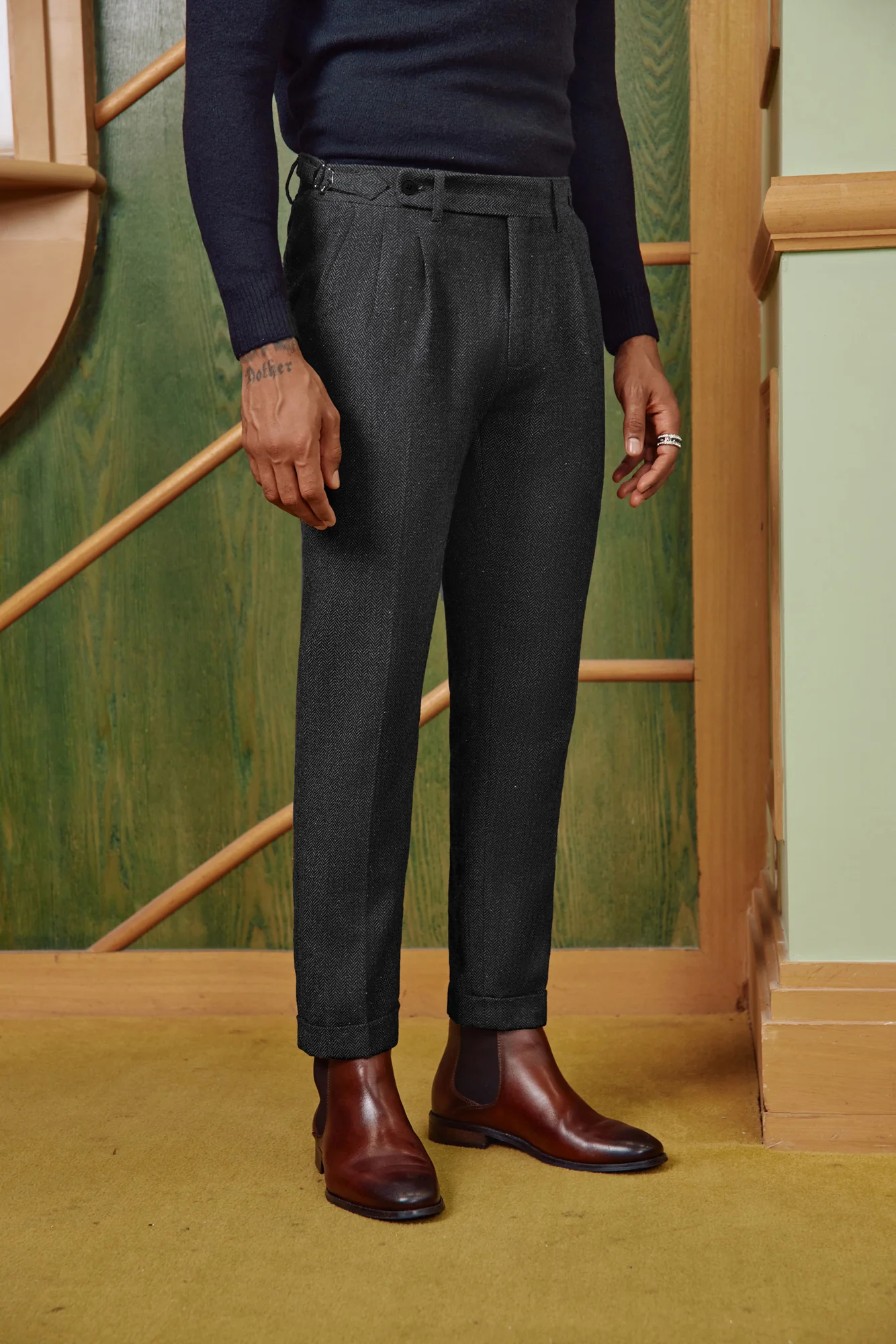 Men Stylish Capri Pants Fold-up Leg Opening Cropped Length Trousers - Image 5