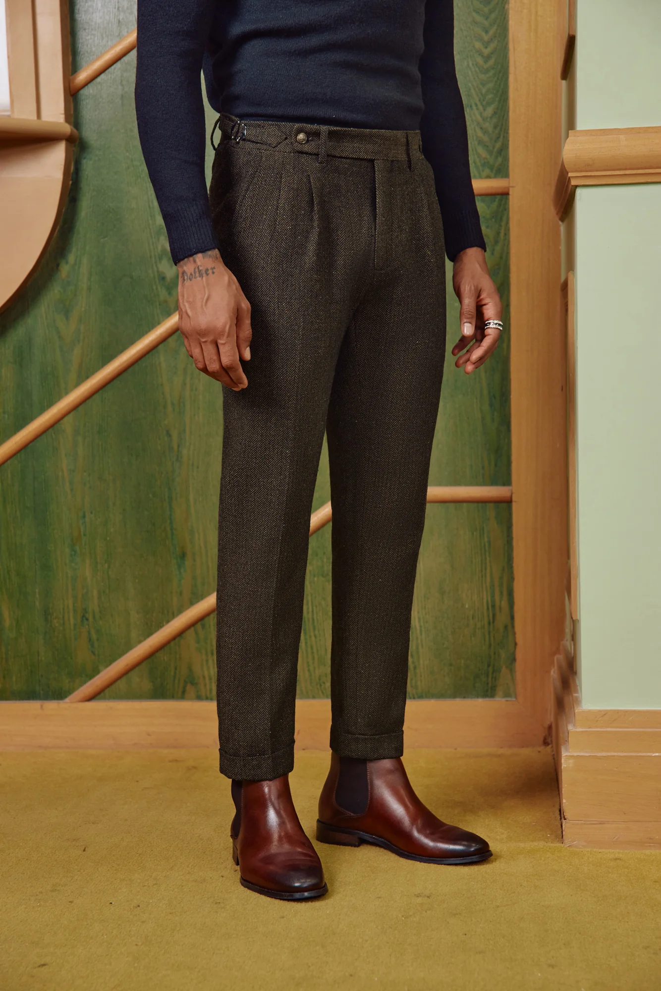 Men Stylish Capri Pants Fold-up Leg Opening Cropped Length Trousers - Image 8