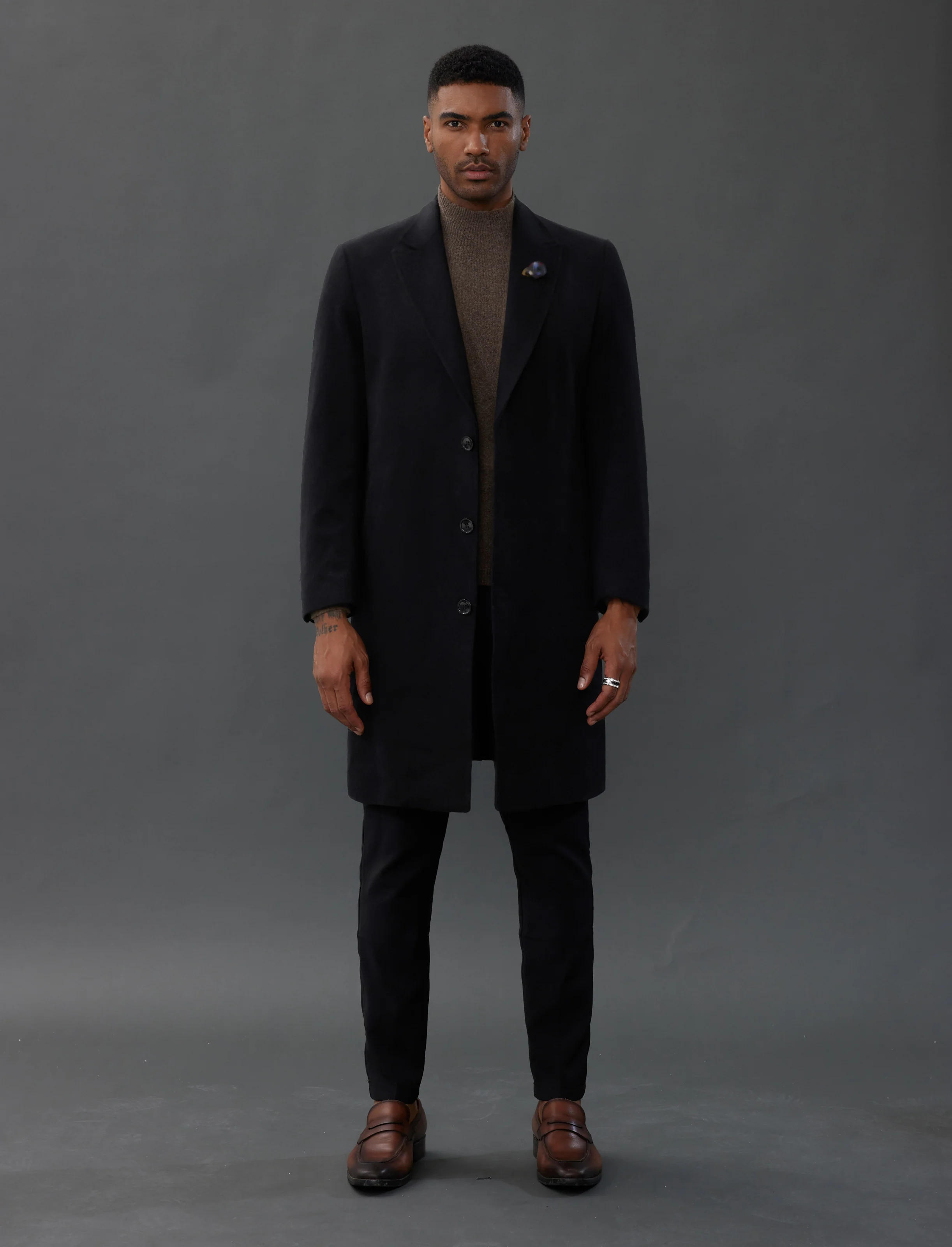 Men's Herringbone Wool Blend Long Overcoat Pea Coat with Brooch - Image 10