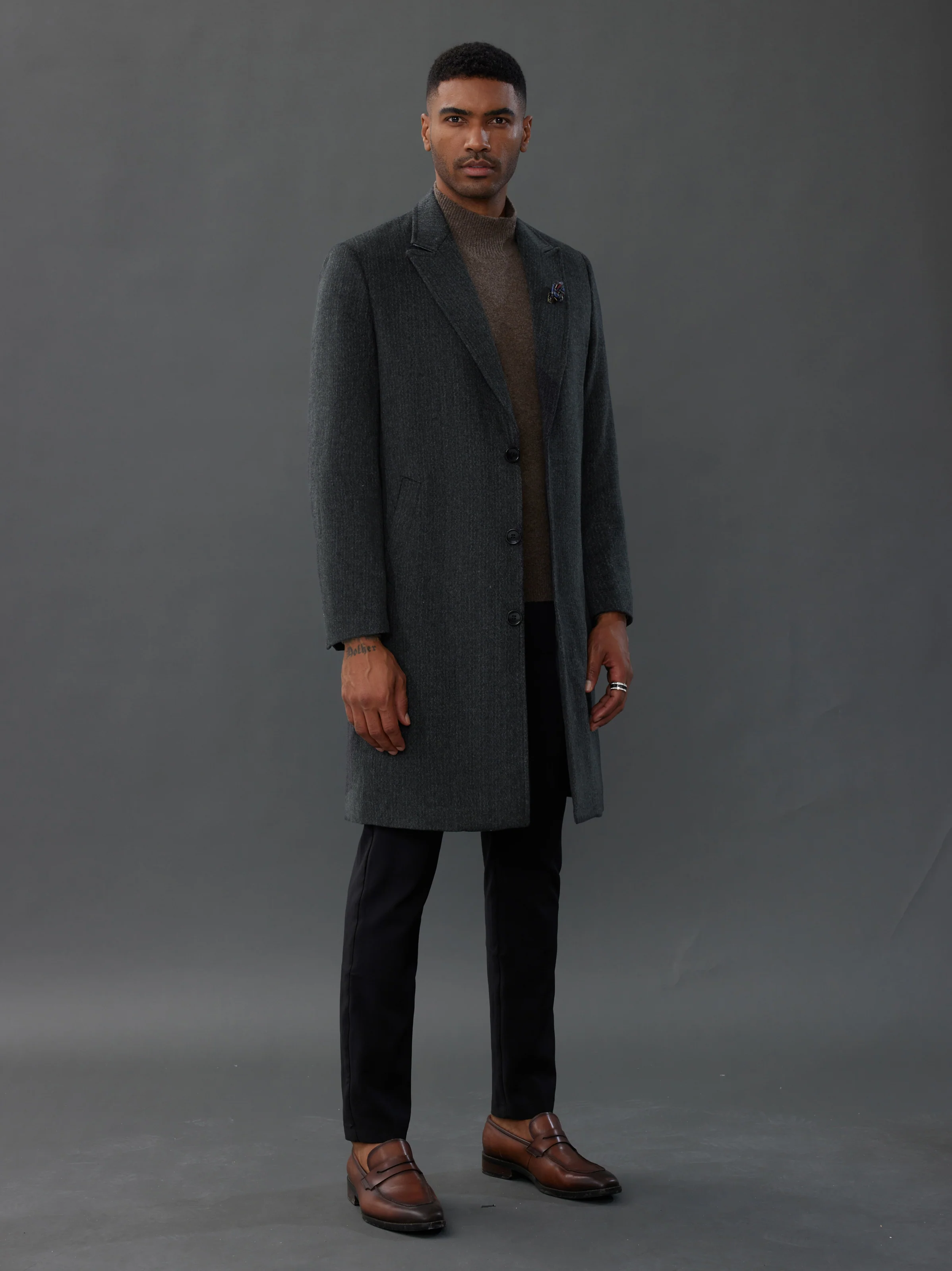 Men's Herringbone Wool Blend Long Overcoat Pea Coat with Brooch - Image 15
